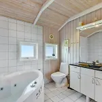 Amazing In With 3 Bedrooms, Sauna & Wifi *