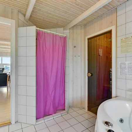 Vakantiehuis Beautiful Home In Nordborg With Wifi