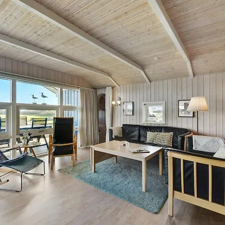 Vakantiehuis Beautiful Home In Nordborg With Wifi *