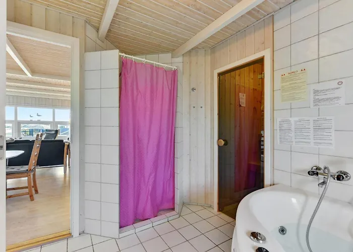 Holiday home Amazing In With 3 Bedrooms, Sauna & Wifi