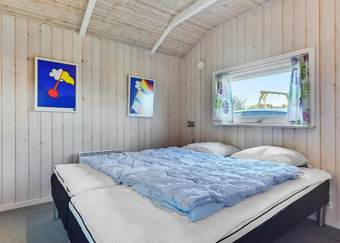 Holiday home Amazing In With 3 Bedrooms, Sauna & Wifi *