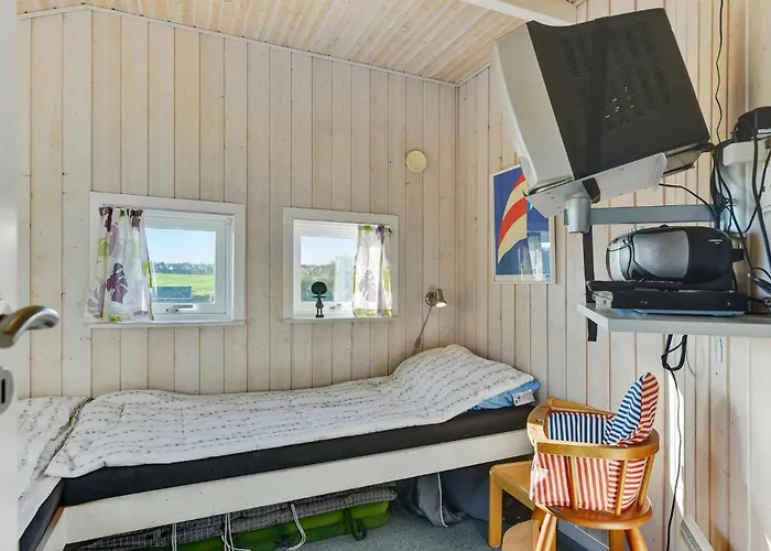 Holiday home Amazing In With 3 Bedrooms, Sauna & Wifi