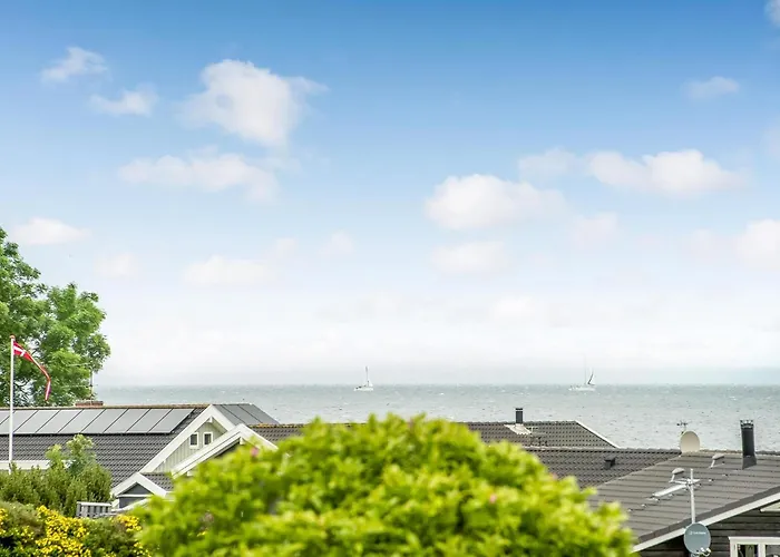 Amazing In With 3 Bedrooms, Sauna & Wifi Holiday home *