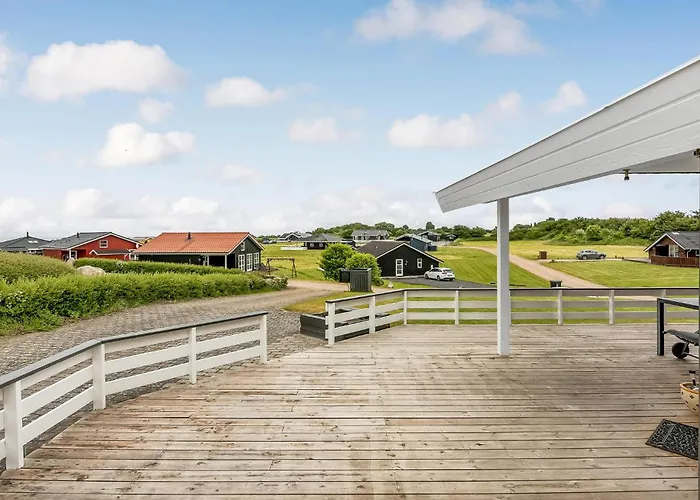 Amazing In With 3 Bedrooms, Sauna & Wifi Holiday home Nordborg